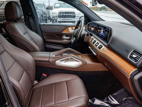 Used 2022 Mercedes-Benz GLS 450 4MATIC image 18