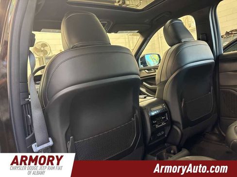 New 2025 Jeep Grand Cherokee L Altitude image 25