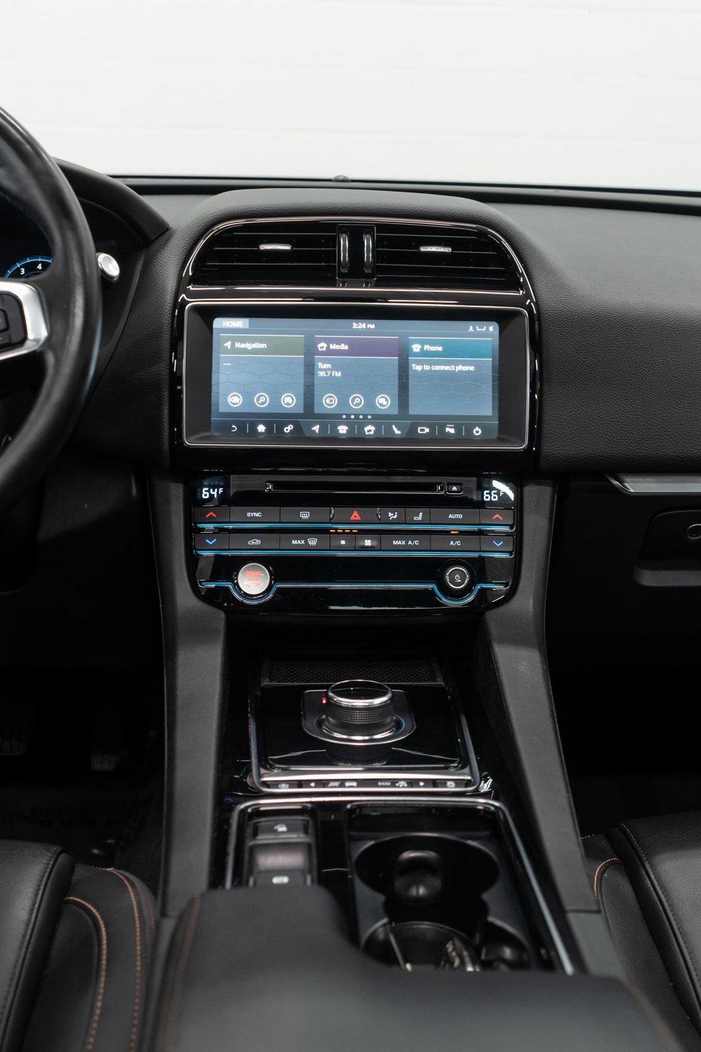 Used 2018 Jaguar F-PACE Prestige AWD/4WD image 23