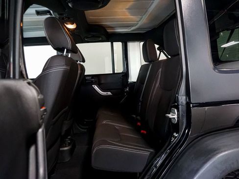 Used 2013 Jeep Wrangler Unlimited Rubicon w/ Connectivity Group image 22