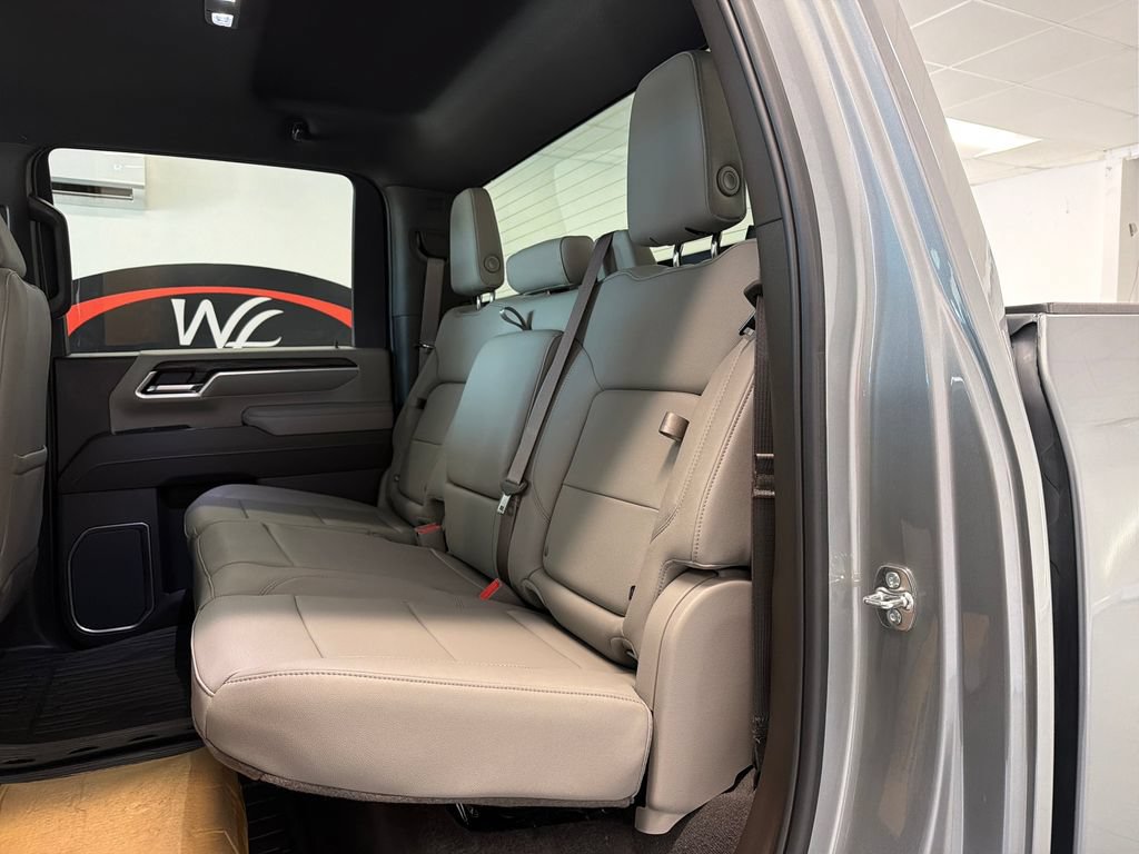 New 2026 GMC Sierra 2500 SLT AWD/4WD image 9
