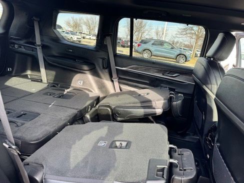 Used 2024 Jeep Grand Cherokee L Limited w/ Luxury Tech Group II image 36