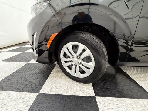 Used 2023 Kia Soul LX image 9