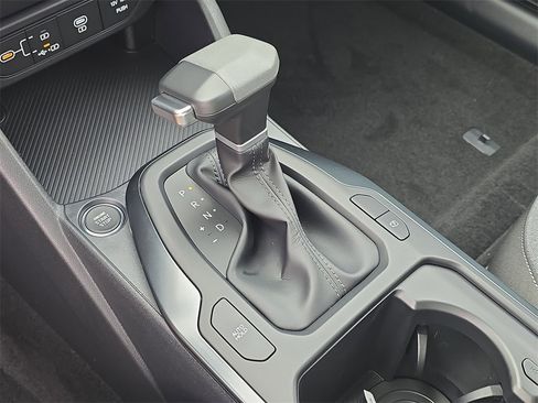 New 2025 Kia K4 LXS image 28