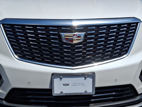 Certified 2022 Cadillac XT5 Premium Luxury AWD/4WD image 9