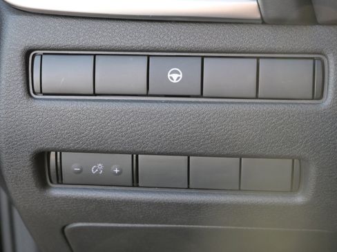 Used 2023 Nissan Rogue SV image 21