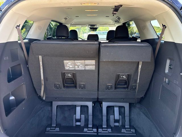 Used 2025 Kia Carnival FWD image 42