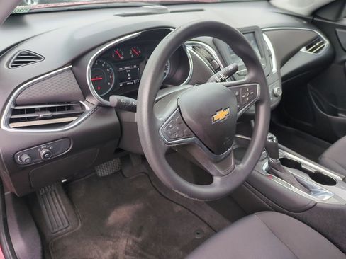 Used 2018 Chevrolet Malibu LT image 10
