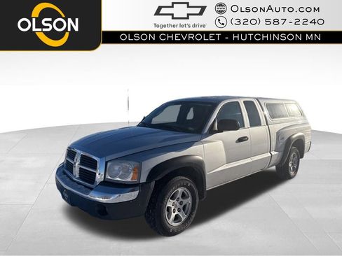 Used 2005 Dodge Dakota SLT image 1