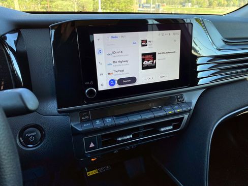 Used 2025 Toyota Camry LE image 14