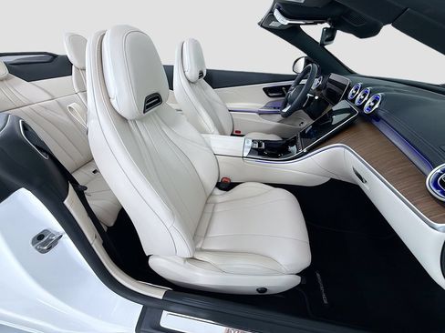 Certified 2024 Mercedes-Benz CLE 300 4MATIC Cabriolet image 28
