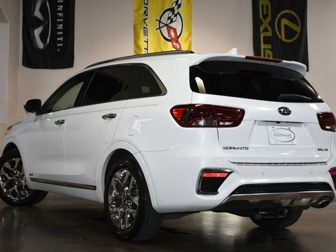 Used 2019 Kia Sorento SX image 6