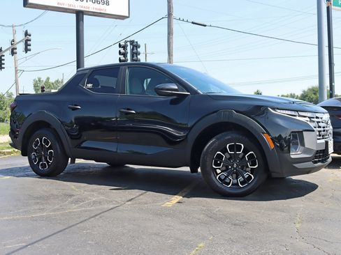 Used 2024 Hyundai Santa Cruz SE AWD/4WD image 2