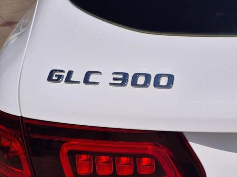 Used 2021 Mercedes-Benz GLC 300 4MATIC image 34