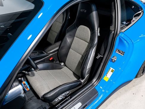 Used 2018 Porsche 911 GT3 RWD image 22