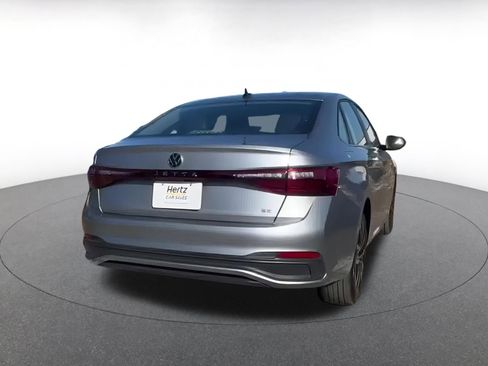 Used 2025 Volkswagen Jetta SE image 11