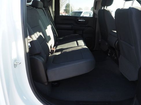 Used 2022 Chevrolet Silverado 2500 Custom w/ Custom Value Package image 18