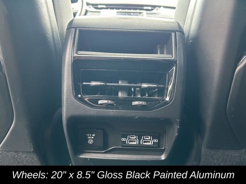 Used 2022 Jeep Grand Cherokee Altitude image 28