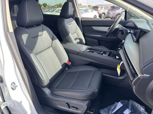 New 2026 Nissan Murano SL image 13