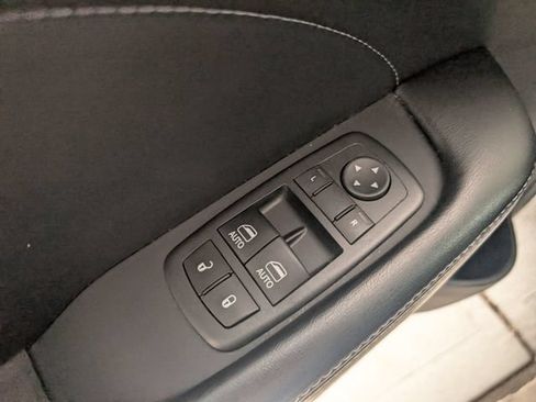 Used 2016 Dodge Challenger R/T Plus RWD image 13