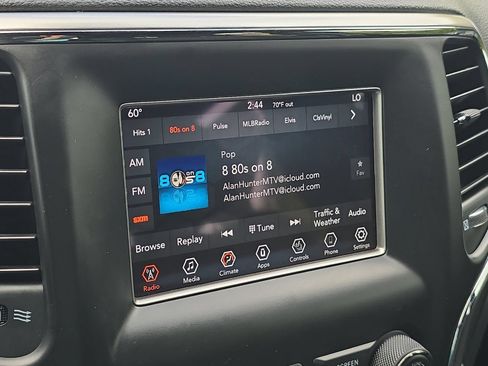 Used 2018 Jeep Grand Cherokee Laredo AWD/4WD image 18