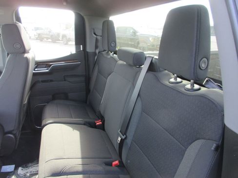 New 2026 GMC Sierra 1500 SLE image 13