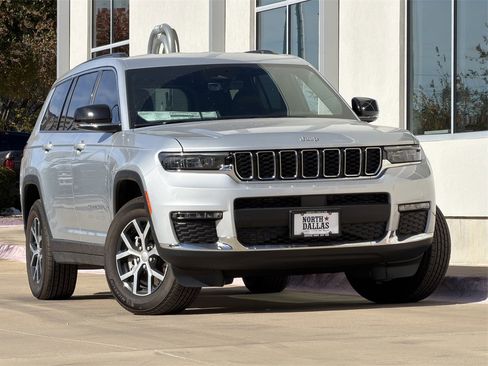 New 2025 Jeep Grand Cherokee L Limited w/ Trailer Tow Package image 2
