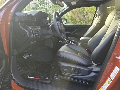 Used 2024 Toyota Tacoma TRD Pro image 17