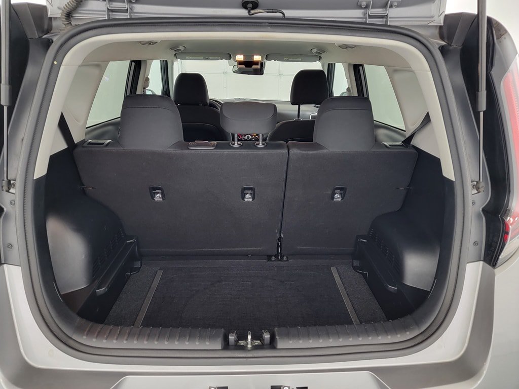 Used 2024 Kia Soul LX w/ Option Group 015 FWD image 24