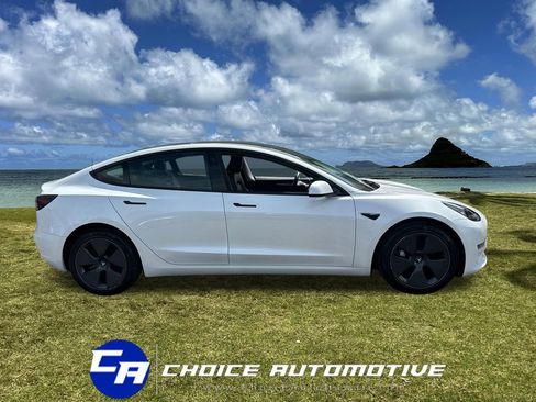Used 2023 Tesla Model 3 Standard Range image 8