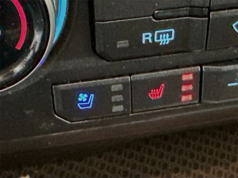 Used 2018 Ford F150 Raptor w/ Equipment Group 802A Luxury image 22