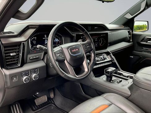 Used 2024 GMC Sierra 1500 AT4 w/ Technology Package AWD/4WD image 15