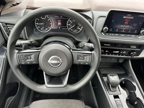 Used 2023 Nissan Rogue SV image 13