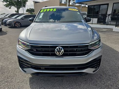 Used 2024 Volkswagen Tiguan SE R-Line FWD image 2