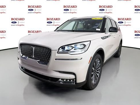 Certified 2022 Lincoln Aviator Reserve w/ Equipment Group 201A AWD/4WD image 4