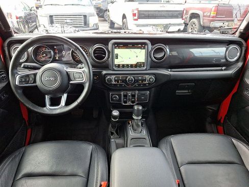 Used 2020 Jeep Wrangler Unlimited Sahara image 11