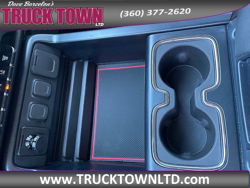 Used 2018 Chevrolet Silverado 2500 High Country w/ Duramax Plus Package AWD/4WD image 27