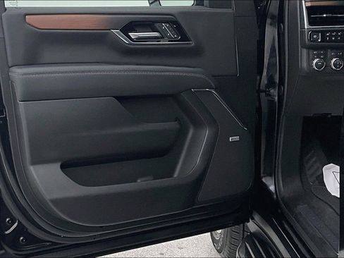 Used 2025 GMC Yukon Denali image 23