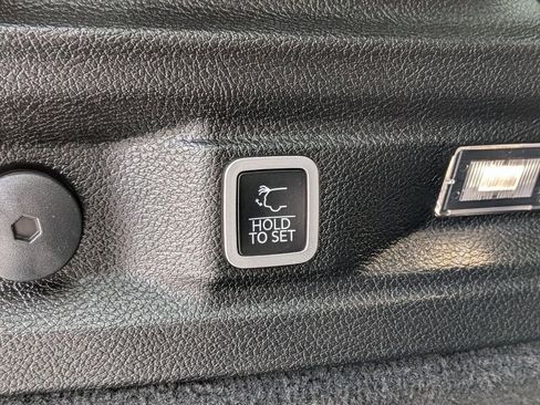 Used 2023 Jeep Grand Cherokee L Overland w/ Advanced Protech Group III AWD/4WD image 11