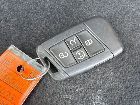 Used 2023 Volkswagen Taos SE image 20