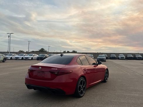 Used 2022 Alfa Romeo Giulia Veloce RWD image 21