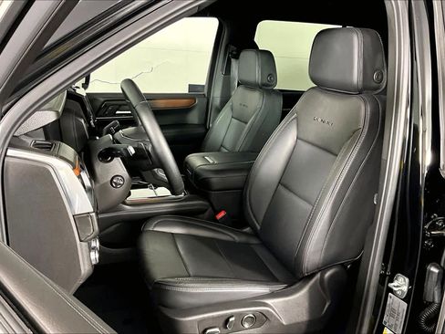 Used 2025 GMC Yukon Denali AWD/4WD image 8