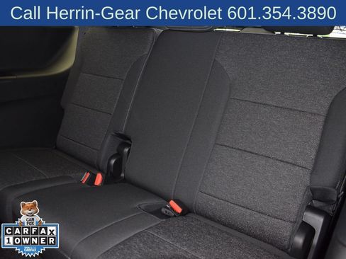 Used 2025 Chevrolet Traverse LT FWD image 17