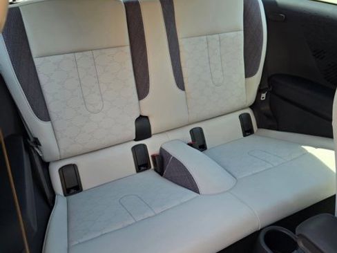 Certified 2025 MINI Cooper S image 19