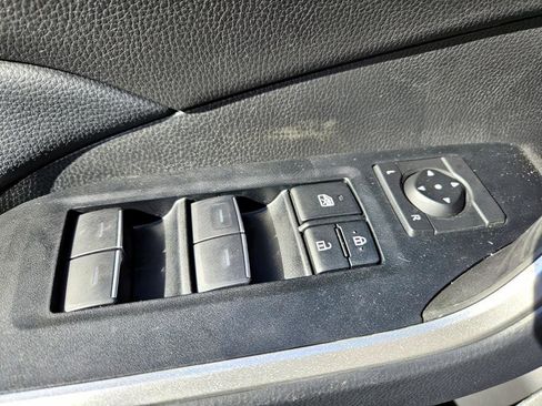 Used 2024 Toyota RAV4 XLE Premium image 33