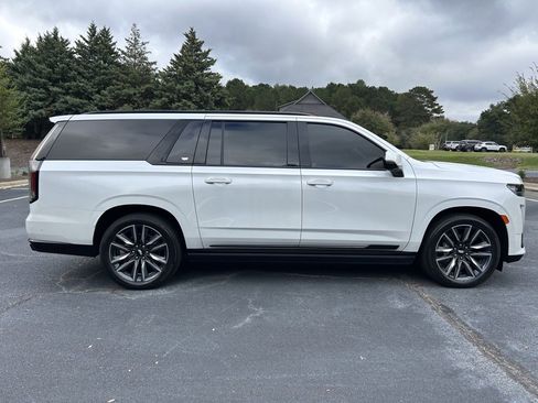 Used 2023 Cadillac Escalade ESV Sport Platinum image 27