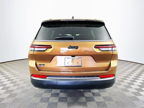 New 2026 Jeep Grand Cherokee L Limited w/ Limited Altitude Package AWD/4WD image 9