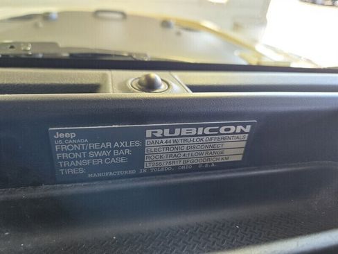 Used 2017 Jeep Wrangler Unlimited Rubicon w/ Quick Order Package 24Z Recon image 28