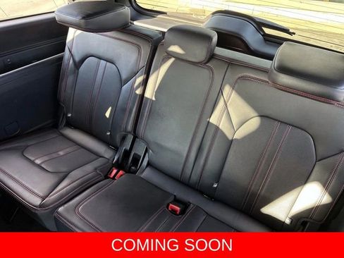 Used 2024 Ford Expedition Limited image 8