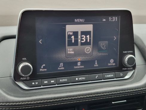 Used 2023 Nissan Rogue SL FWD image 17